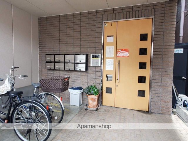 CASA新森の玄関写真