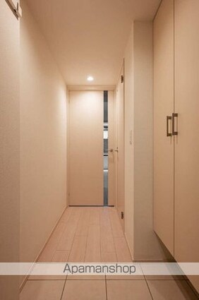 東京都中野区松が丘１丁目[1DK/27.2m2]の玄関