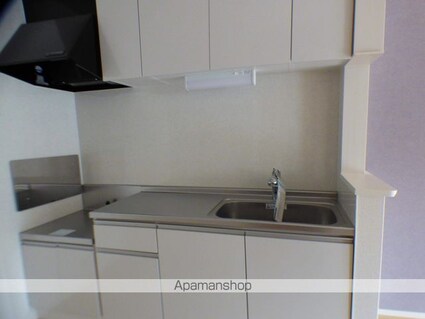 愛媛県今治市東鳥生町４丁目[2LDK/64.51m2]のキッチン