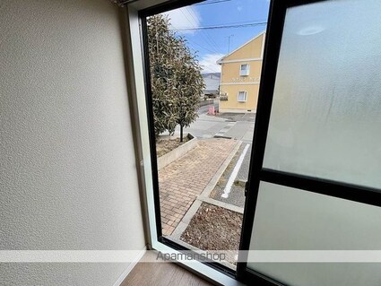 レオパレスルミエール高出[2DK/49.68m2]の眺望