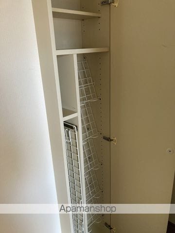 リベラル坂井の内装写真