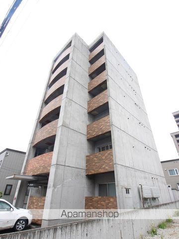 シルキーハイツ裏参道の外観写真