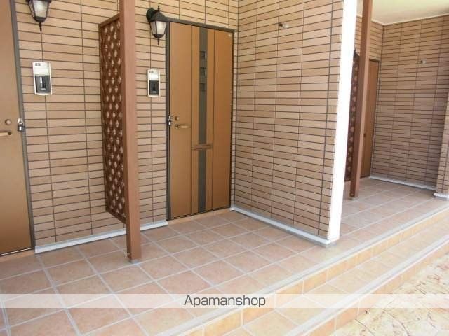 クラールプレディエAの玄関写真