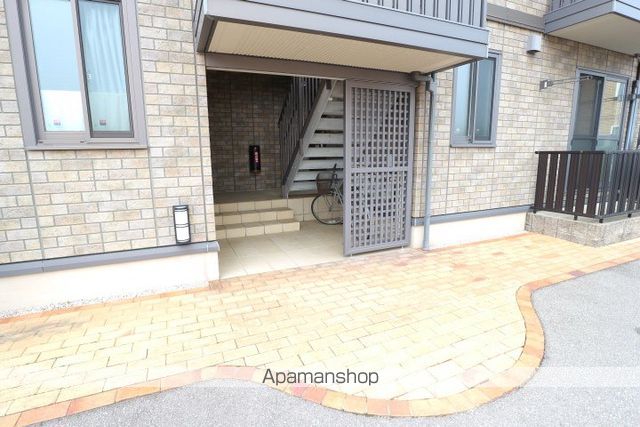 BーLANDの玄関写真