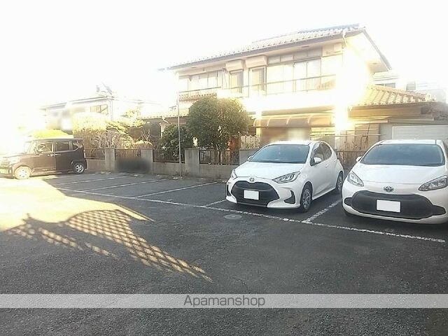 レオパレスＣＯＵＲＡＧＥ[1K/19.87m2]の駐車場1