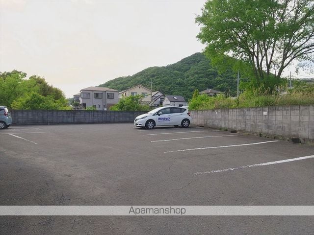 和歌山県和歌山市栄谷[2DK/39.66m2]の駐車場