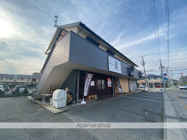 東塚ハイツの外観写真