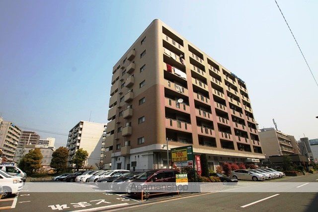 Osaka Metro御堂筋線 新大阪駅 徒歩9分 8階建 築19年の外観写真
