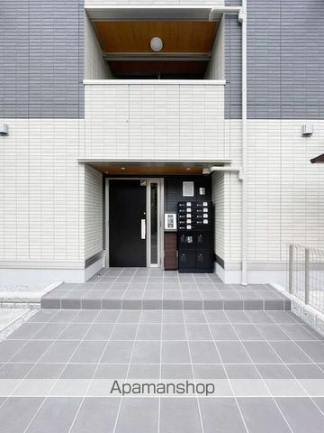 GLOIRE COURTの玄関写真