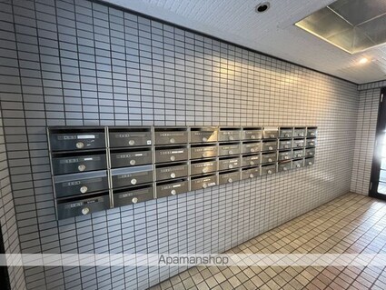 グローリア初穂高円寺[1R/19.44m2]のエントランス