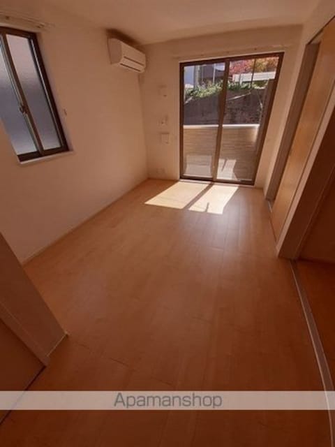 愛媛県四国中央市中曽根町[1K/31.65m2]のリビング・居間
