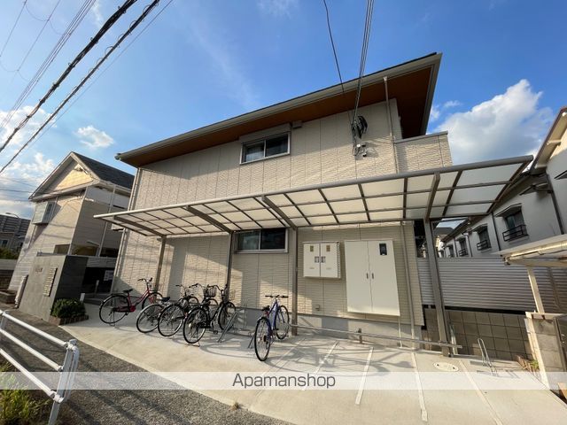 リベルテ逆瀬川の外観写真