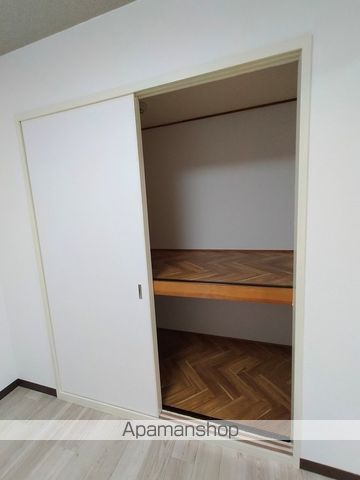サンロイヤル諏訪の内装写真