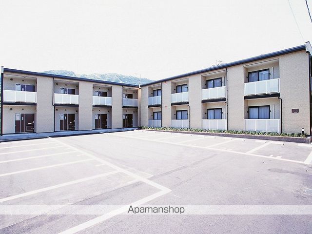 レオパレスカーサベルデ油山の外観写真