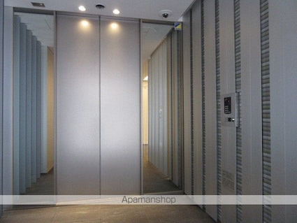 コンフォリア新中野[1LDK/42.91m2]の外観3