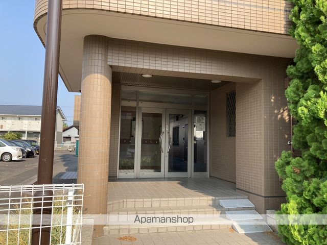 グリ-ンシティ岩倉の玄関写真