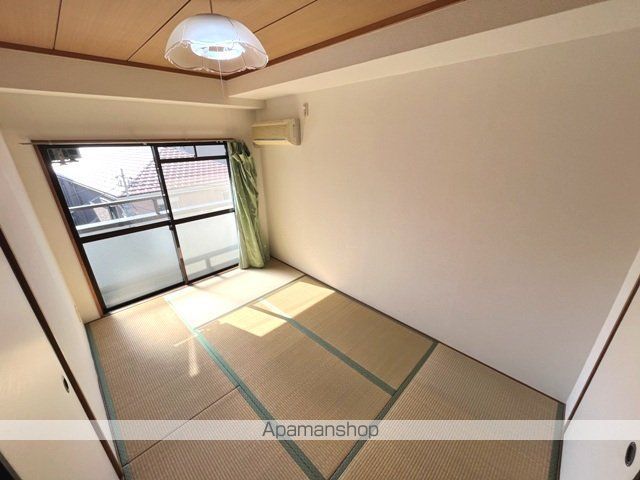 コスモシティーの内装写真