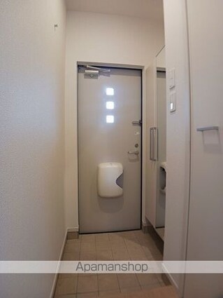 ガーデン[1K/35m2]の玄関