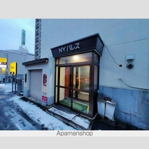 NYパレスの玄関写真