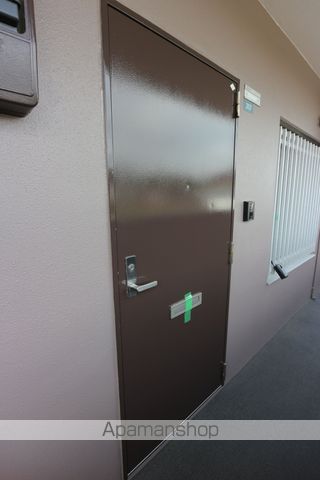 ルミエール22の玄関写真