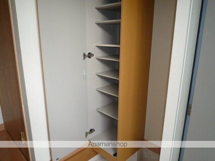 滋賀県大津市北大路１丁目[1R/25.67m2]の玄関