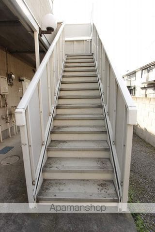総武・中央緩行線 本八幡駅 徒歩15分 2階建 築36年の内装写真