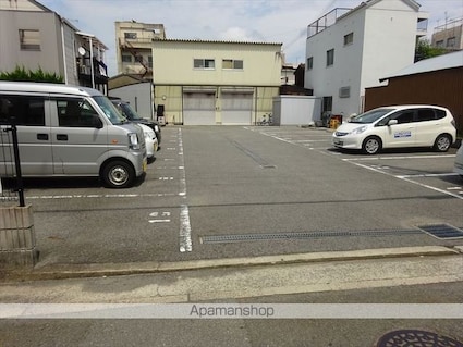 和歌山県和歌山市北新２丁目[1K/27m2]の駐車場