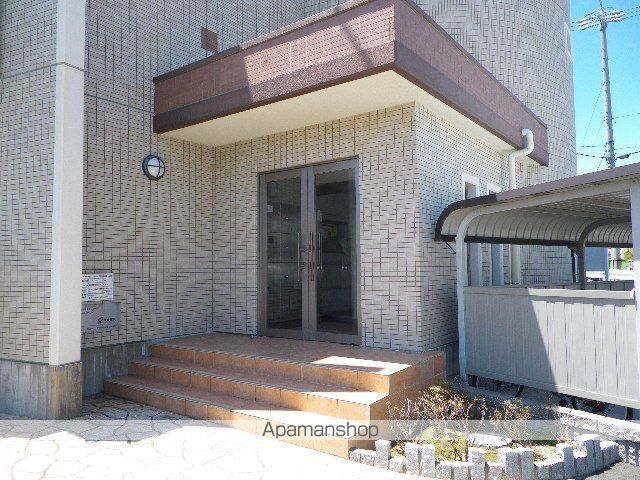 イーストワンの外観写真