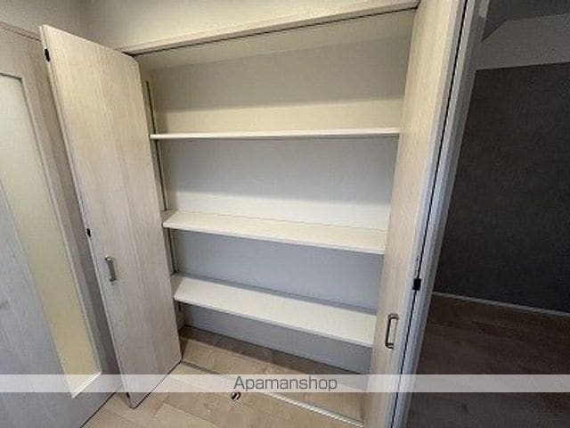 スプランディッドVIIIの内装写真