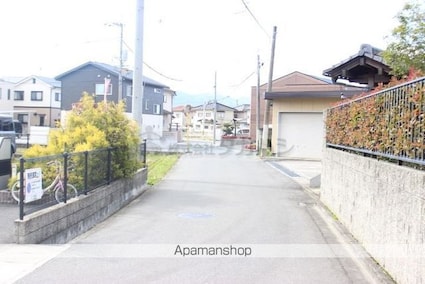 アップロードＢ[2DK/50.27m2]の周辺1