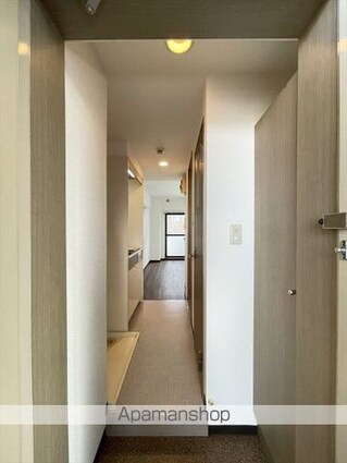 スカイコート中野[1R/19.16m2]の玄関