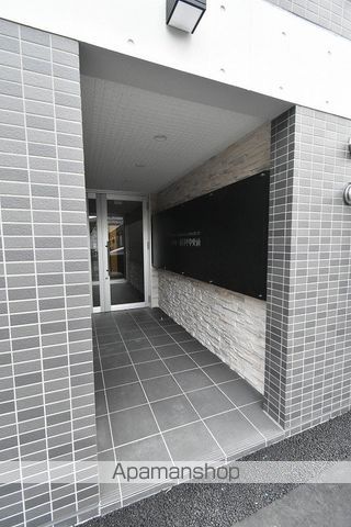 ラフィーネ月寒中央通の玄関写真