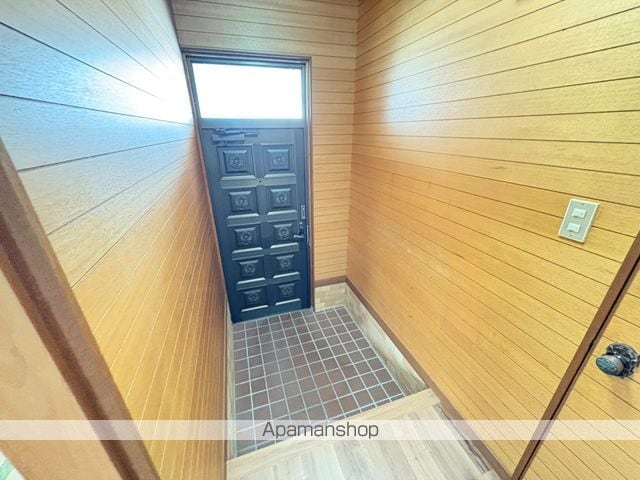 近鉄難波・奈良線 石切駅 徒歩6分 3階建 築46年の内装写真
