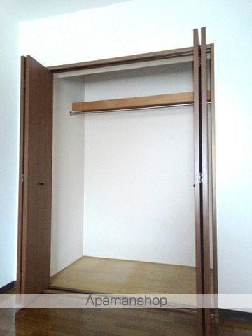 クレイドルの内装写真