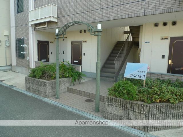 シャンブルIIの玄関写真