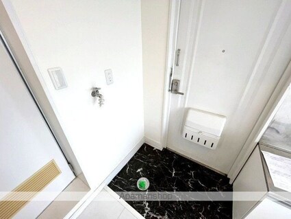 元本郷レジデンス[2K/30m2]の玄関