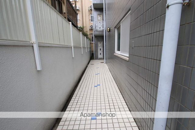 メゾンド服部豊の玄関写真