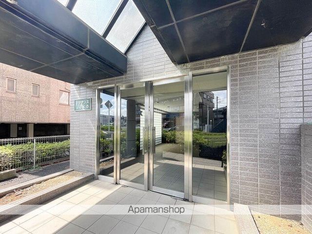 レジデンスJOKOの玄関写真