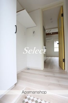 ハーミットクラブハウス横浜磯子[1R/16.56m2]の玄関