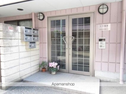 東京都杉並区高円寺南２丁目[2K/28.04m2]のエントランス2