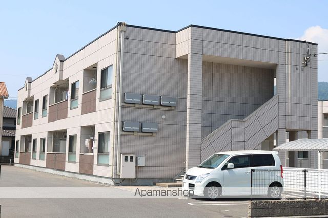 福山市 2階建 築10年の外観写真