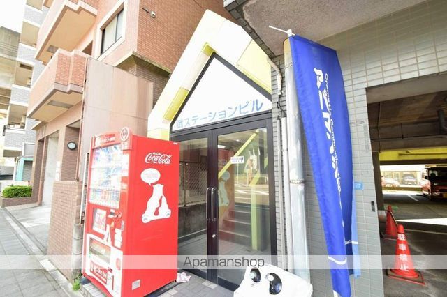 武ステーションビルの玄関写真