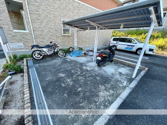 レイクともIの玄関写真