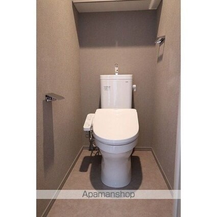 コンフォリア新中野[1LDK/42.91m2]のトイレ