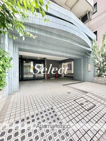 ネオマイム横浜台町の玄関写真