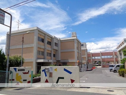 センチュリーコート宝が丘[1LDK/56.92m2]の周辺3