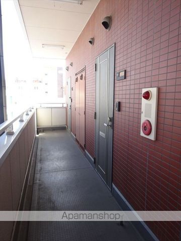 一聖ビルの玄関写真
