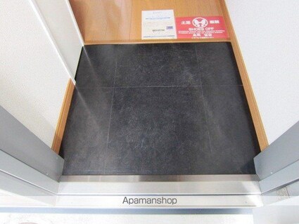 レオパレスつきのき[1K/23.18m2]の玄関
