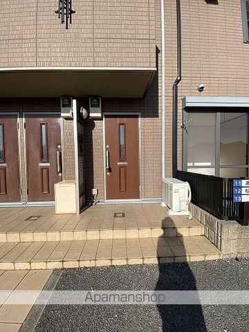 グランドゥール飾東の玄関写真