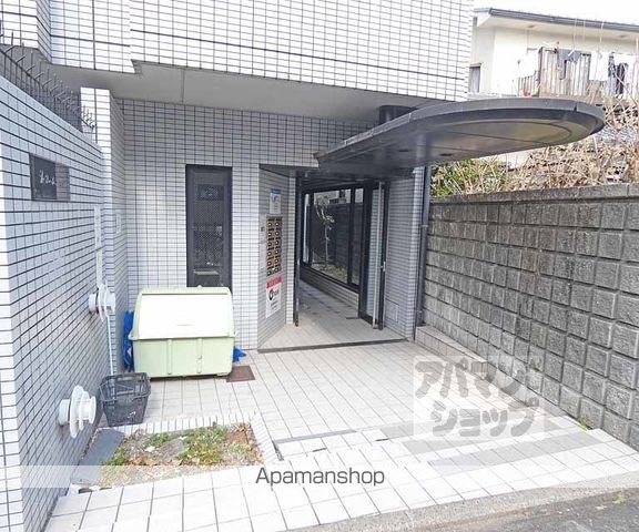 シャローム北白川の玄関写真